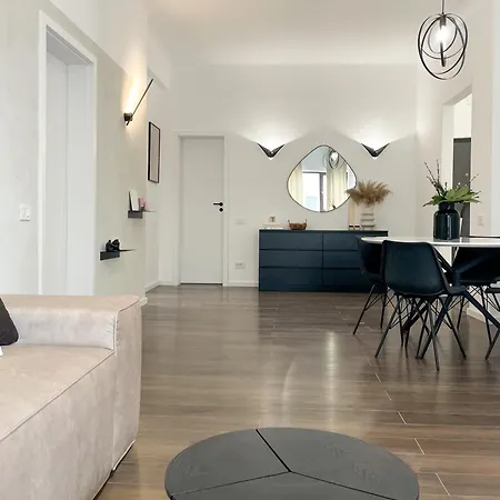 Апартаменты Ultracentral Luxury Nest