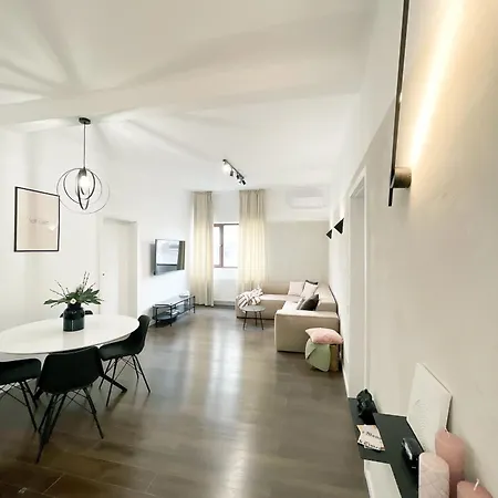 Апартаменты Ultracentral Luxury Nest *