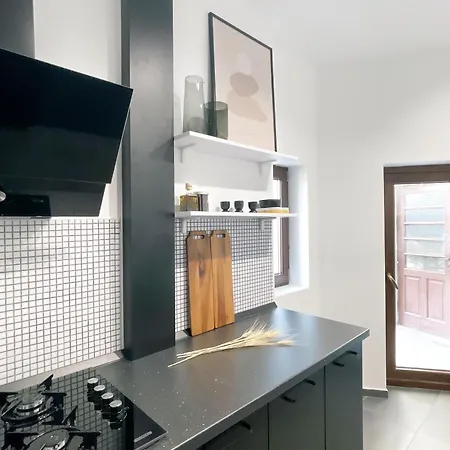 Ultracentral Luxury Nest Апартаменты