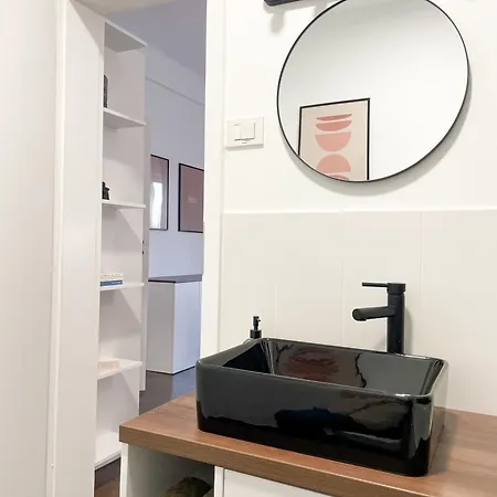 Ultracentral Luxury Nest