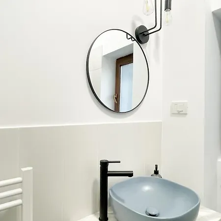 Ultracentral Luxury Nest